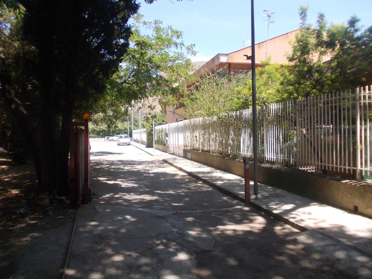 Nest Apollo Apartment Mondello Exterior foto