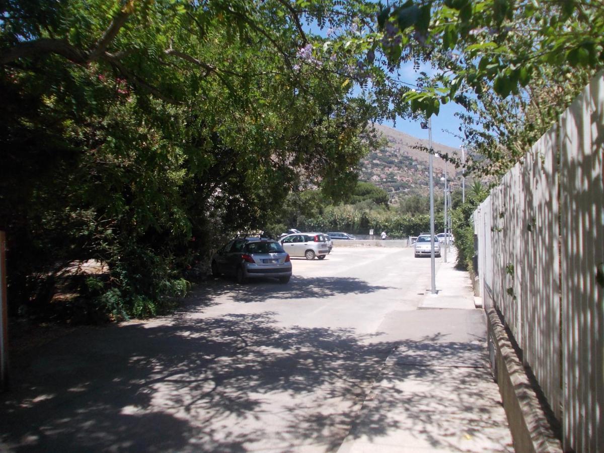 Nest Apollo Apartment Mondello Exterior foto