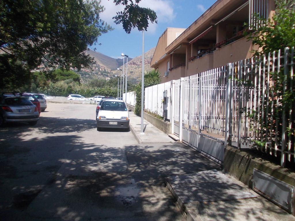 Nest Apollo Apartment Mondello Exterior foto