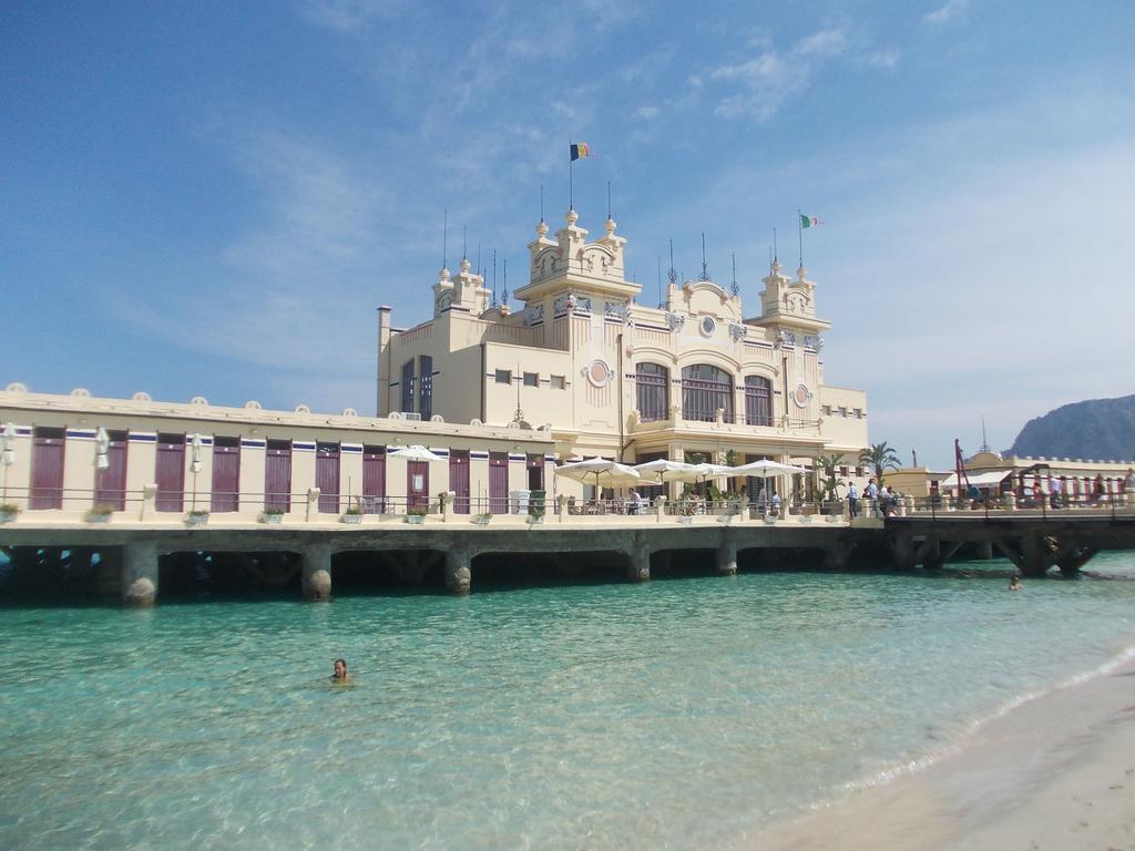 Nest Apollo Apartment Mondello Exterior foto
