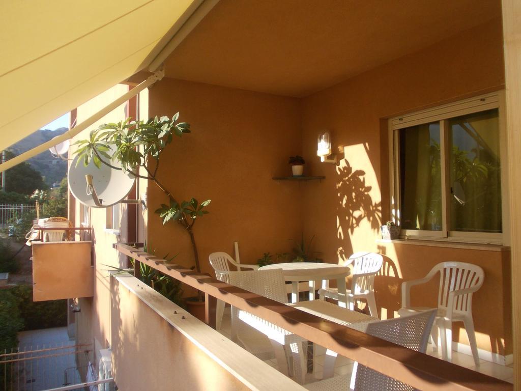 Nest Apollo Apartment Mondello Exterior foto